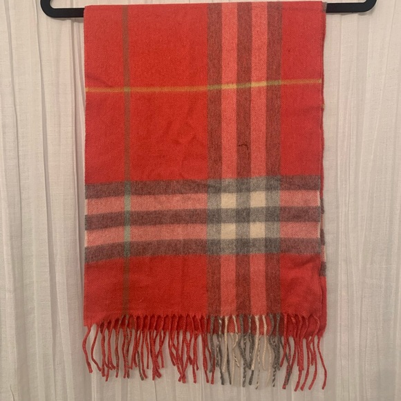 Burberry cashmere scarf , looks almost new - Picture 1 of 5